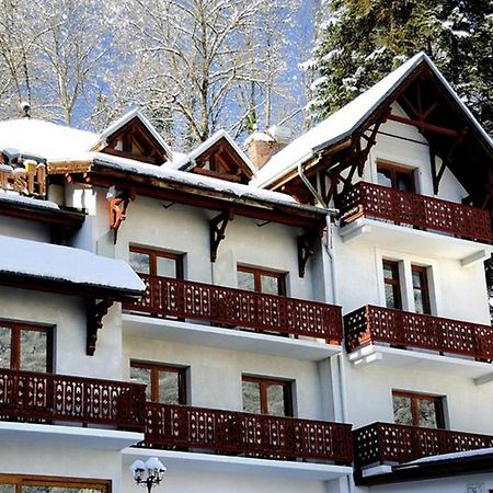 Hotel Les Chalets บรีดเดอ-เล-แบ็ง ภายนอก รูปภาพ