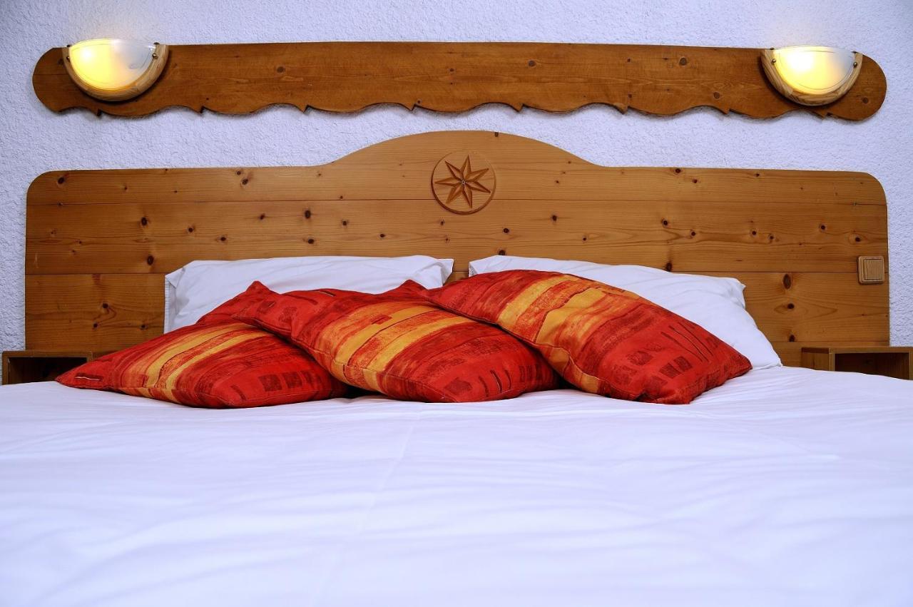 Hotel Les Chalets บรีดเดอ-เล-แบ็ง ภายนอก รูปภาพ