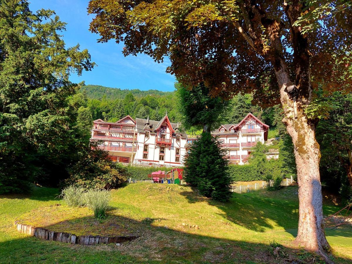 Hotel Les Chalets บรีดเดอ-เล-แบ็ง ภายนอก รูปภาพ