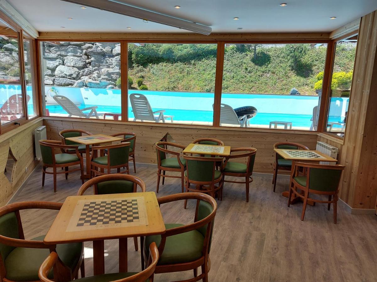 Hotel Les Chalets บรีดเดอ-เล-แบ็ง ภายนอก รูปภาพ