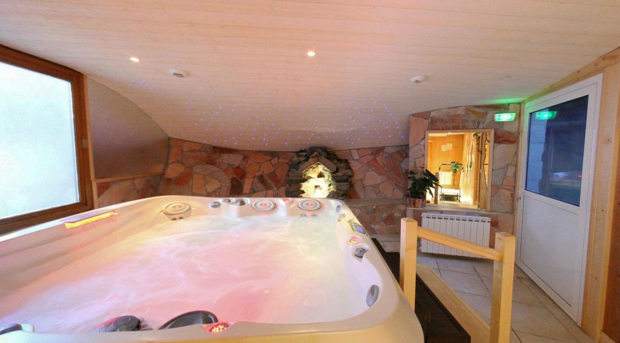 Hotel Les Chalets บรีดเดอ-เล-แบ็ง ภายนอก รูปภาพ